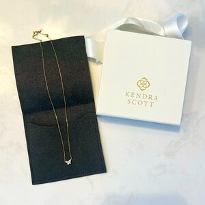 Kendra Scott necklace